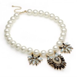 Necklace - Gold effect white pearl, crystal and black...
