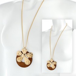 Necklace - Gold colour brown wood effect flower chain...