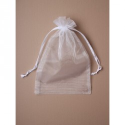 Organza Gift Bag - Size approx: 22 x 15cm White organza...