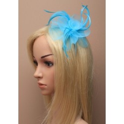Fascinator Aliceband - Aqua looped net and feathers on a...