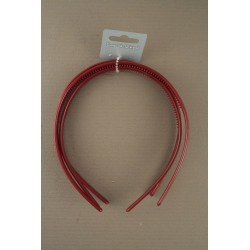 card of 3 school coloured alicebands. in burgundy black...
