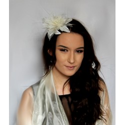 Fascinator Comb - Cream Lily-esque Flower and Feather...