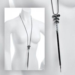 Necklace - Hematite and black diamond colour crystal...