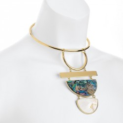 Necklace - Gold colour shell look white bead collar...