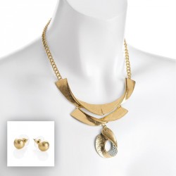 Necklace & Earring set - Worn gold colour crystal chain...