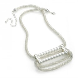 Necklace - Shiny silver colour barrel design chain...