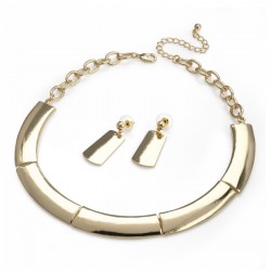 Necklace & Earring set -Shiny gold colour metal collar...